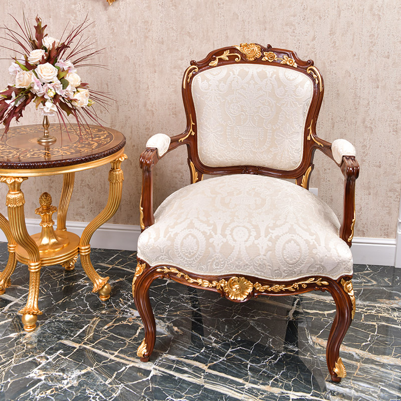 classic traditional design Italian armchair - Vintage Luxury Armchair made in Italy