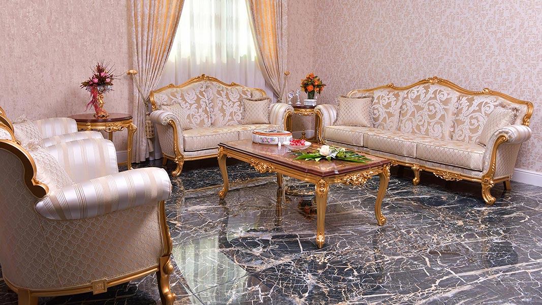 Italian classic living room furniture sofa 3 seater and armchair