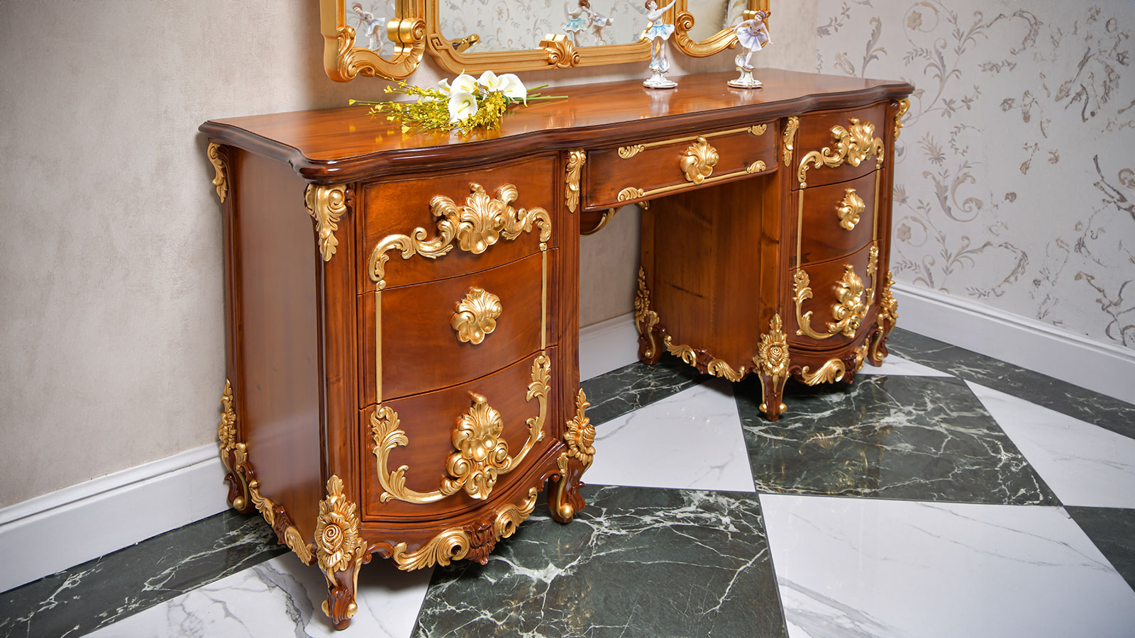 classic traditional design wooden dressing table